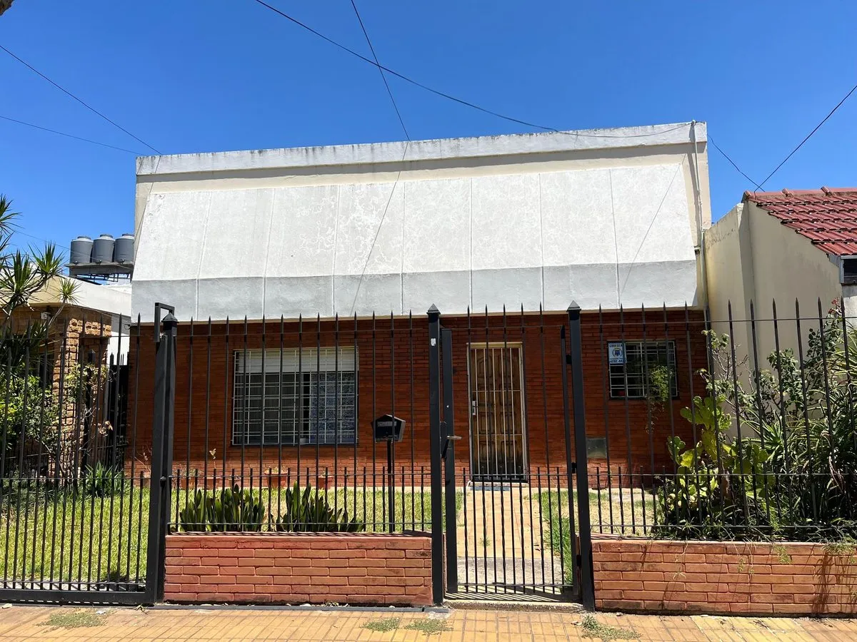 Casa en General Levalle 600