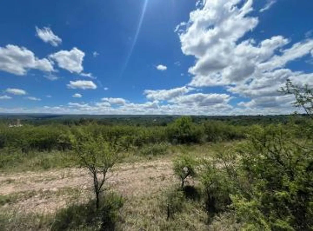 Lote en Nicolás de Avellaneda 600