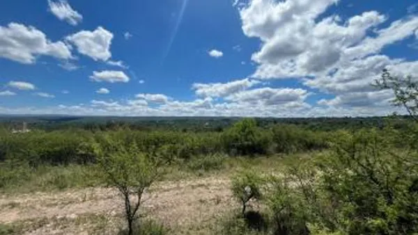 Lote en Nicolás de Avellaneda 600