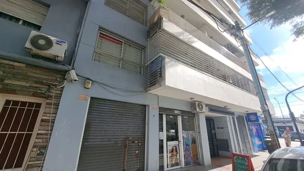 Local Comercial en White 0