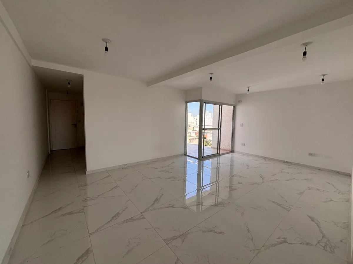 Departamento en José María Bedoya 500