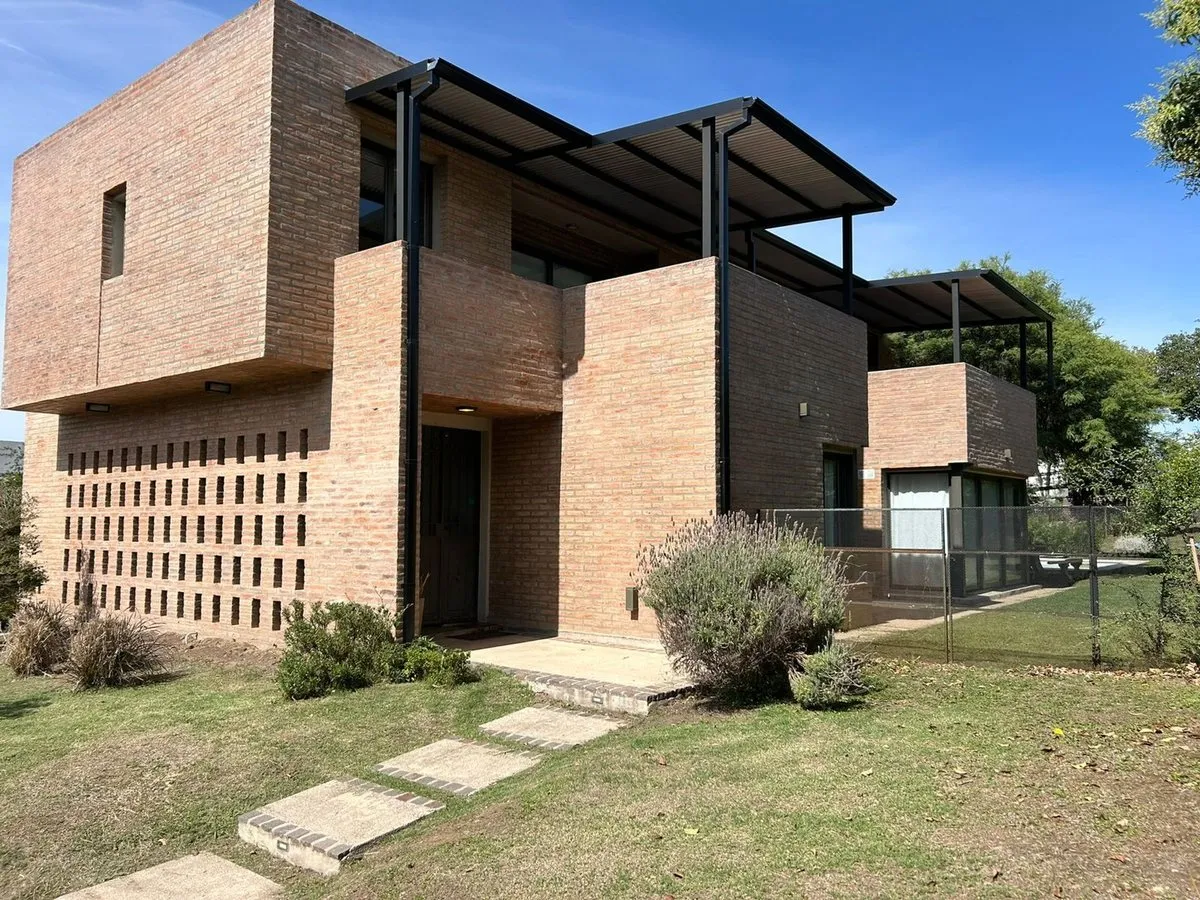 Casa en La Serena Mendiolaza 100