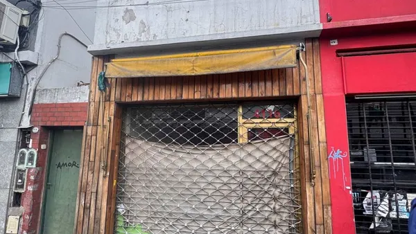 Local Comercial en Avenida Hipólito Yrigoyen 4100
