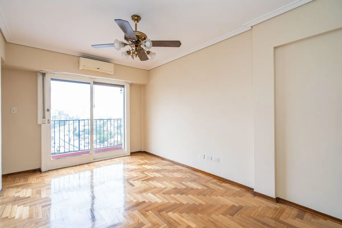 Departamento en Emilio Mitre 900
