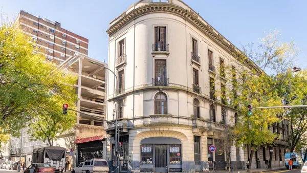 Local Comercial en Adolfo Alsina 2900