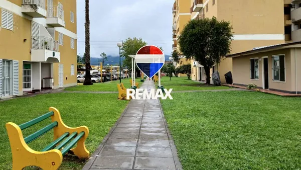 Departamento en Complejo Arenales 600