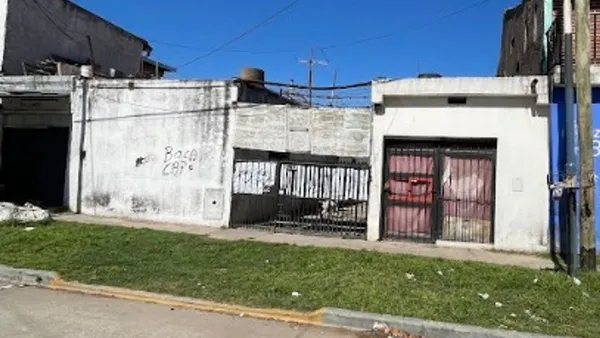 Casa en Combate de San Lorenzo 400