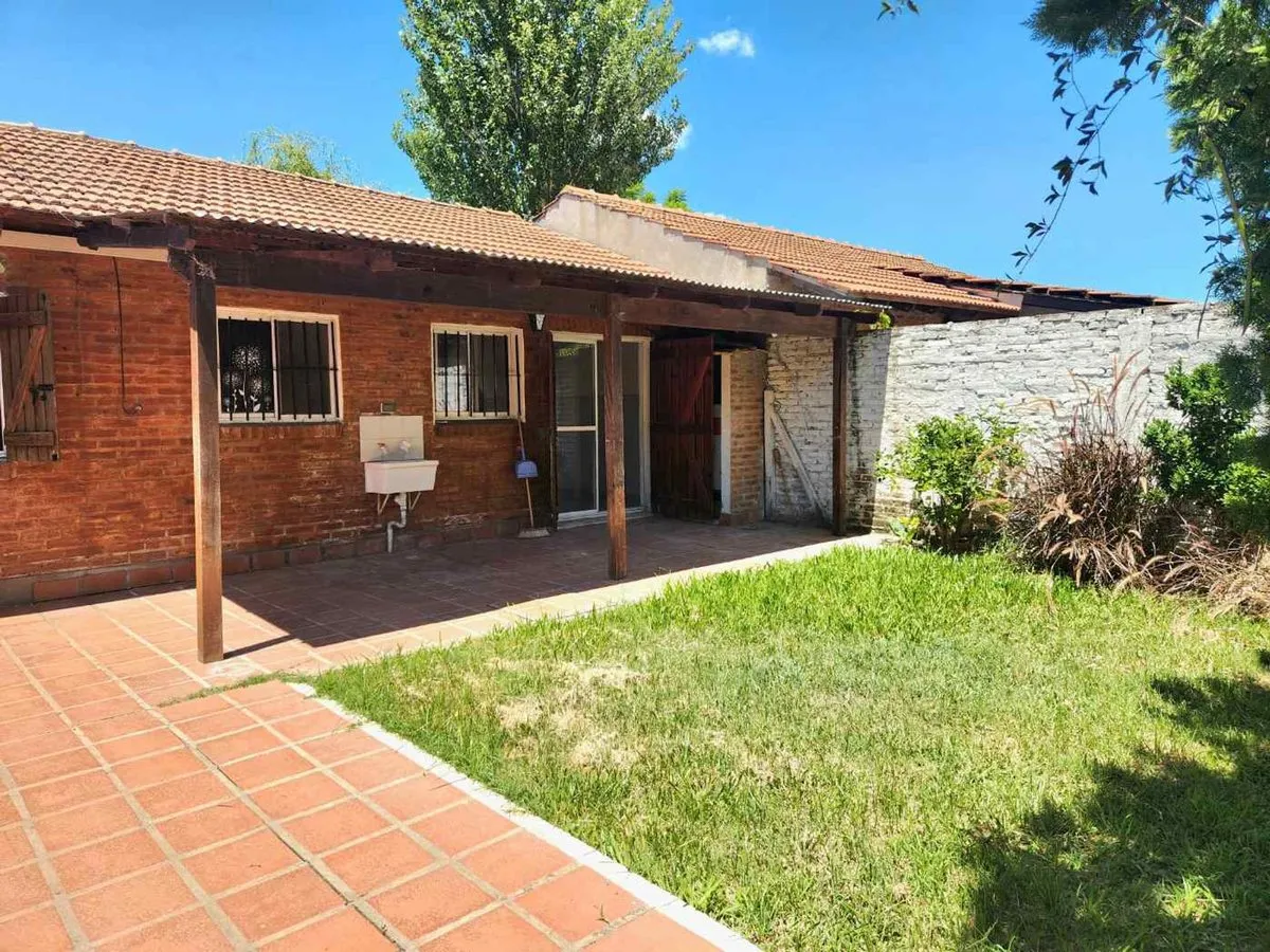 Casa en Av Juan Domingo Peron 4300