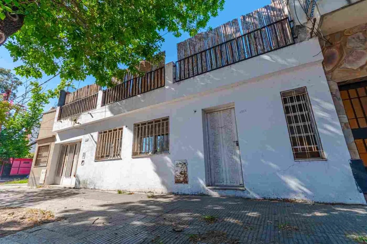 Casa en Zeballos 3200