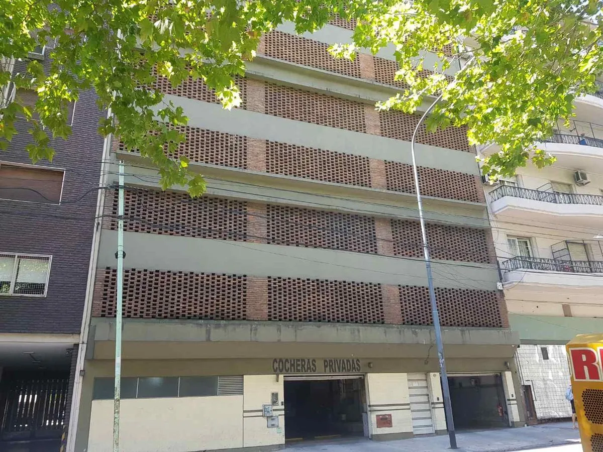 Cochera en Avenida Juan Bautista Alberdi 2300