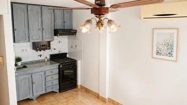Departamento en Valentín Vergara 1600