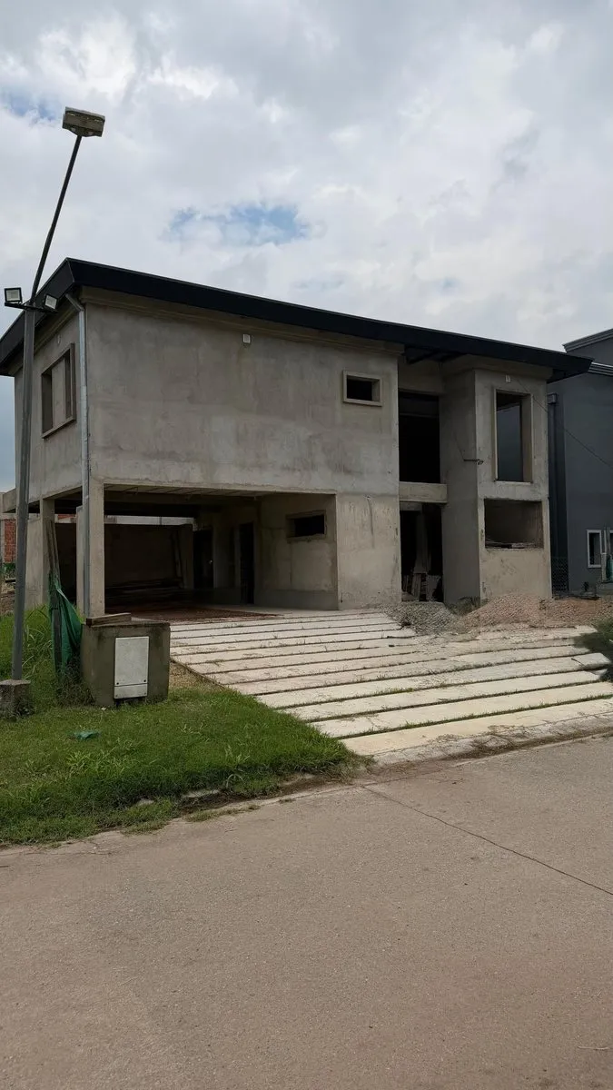 Casa en Av. Constitución y Ruta 9, Tafí Viejo, Tucumán 0