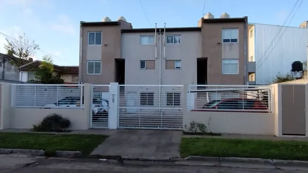 Departamento en Camilo Costa 300
