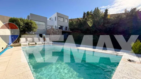 Casa en Calle Punta Novales 2400