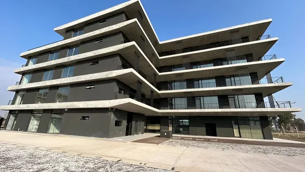 Local Comercial en Parravicini 9200