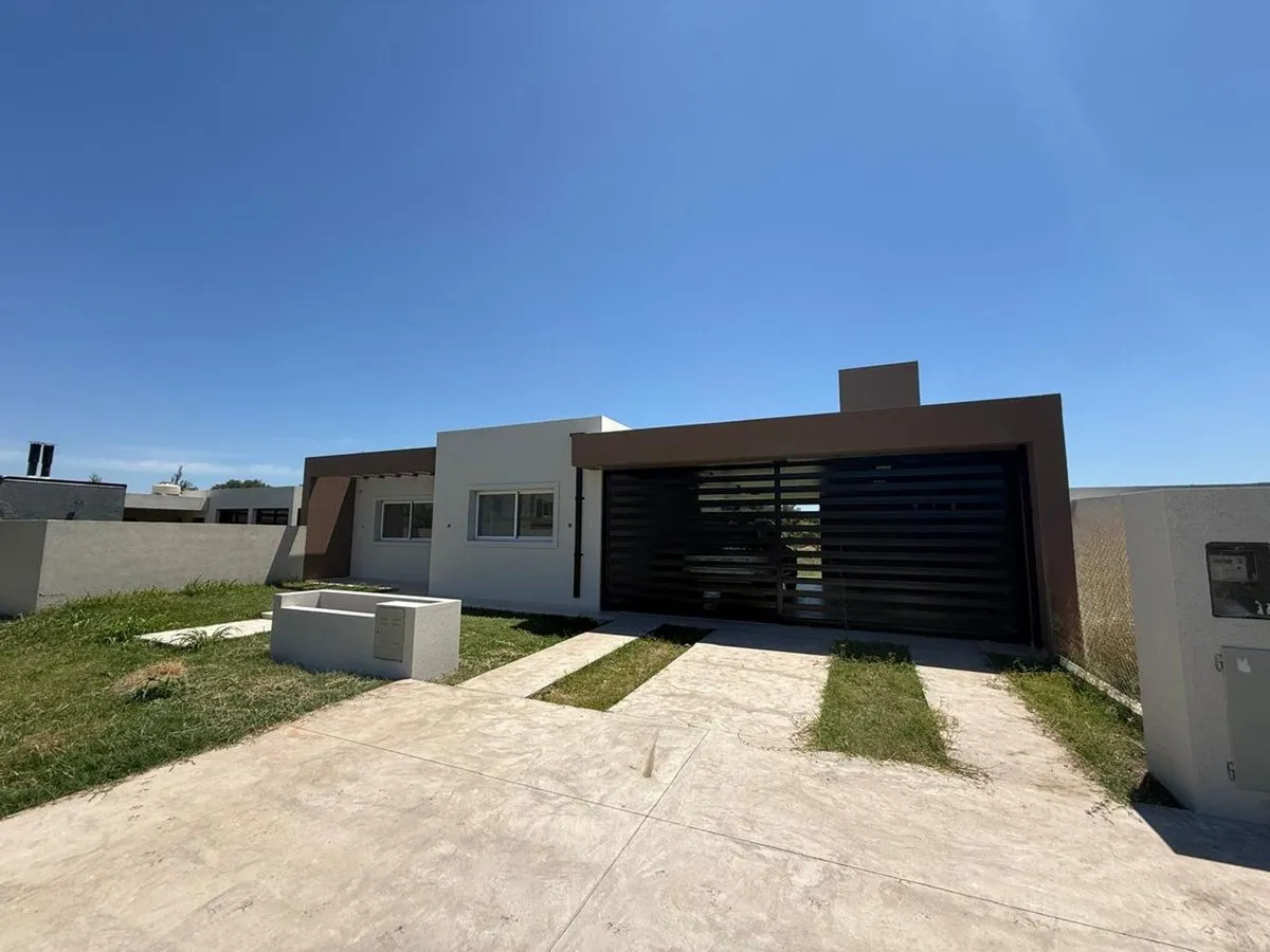 Casa en Necochea 3100
