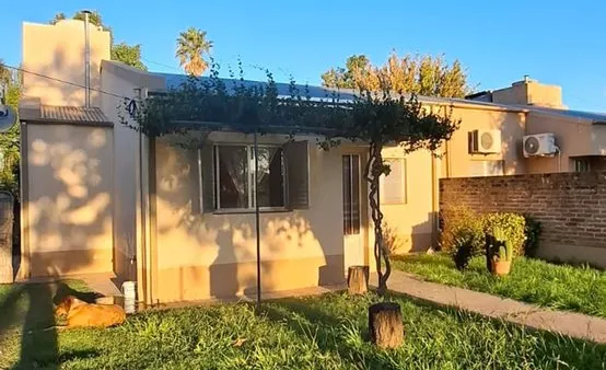 Casa en 25 de Mayo 100