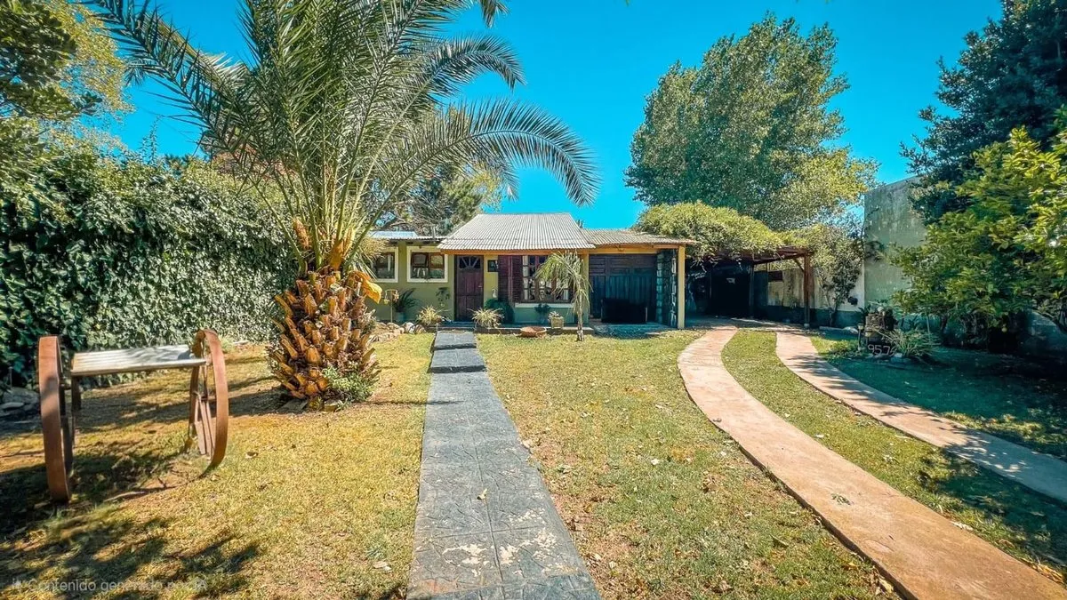 Casa en Gurrieri 900