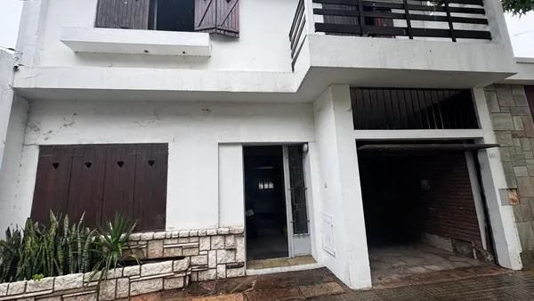 Casa en Alberdi 2000