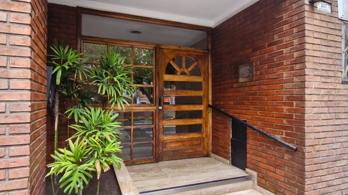 Departamento en Sargento Cabral 200