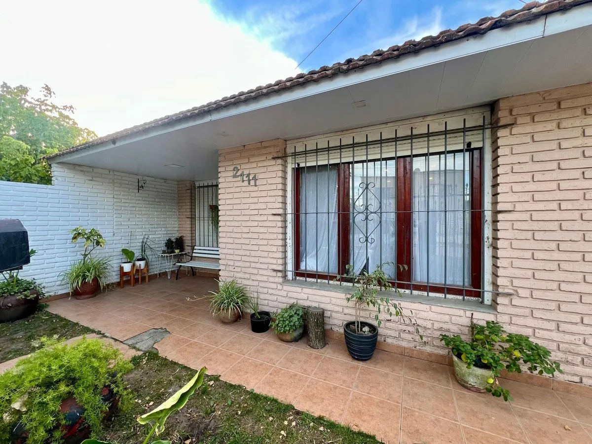 Casa en Luzuriaga 2100