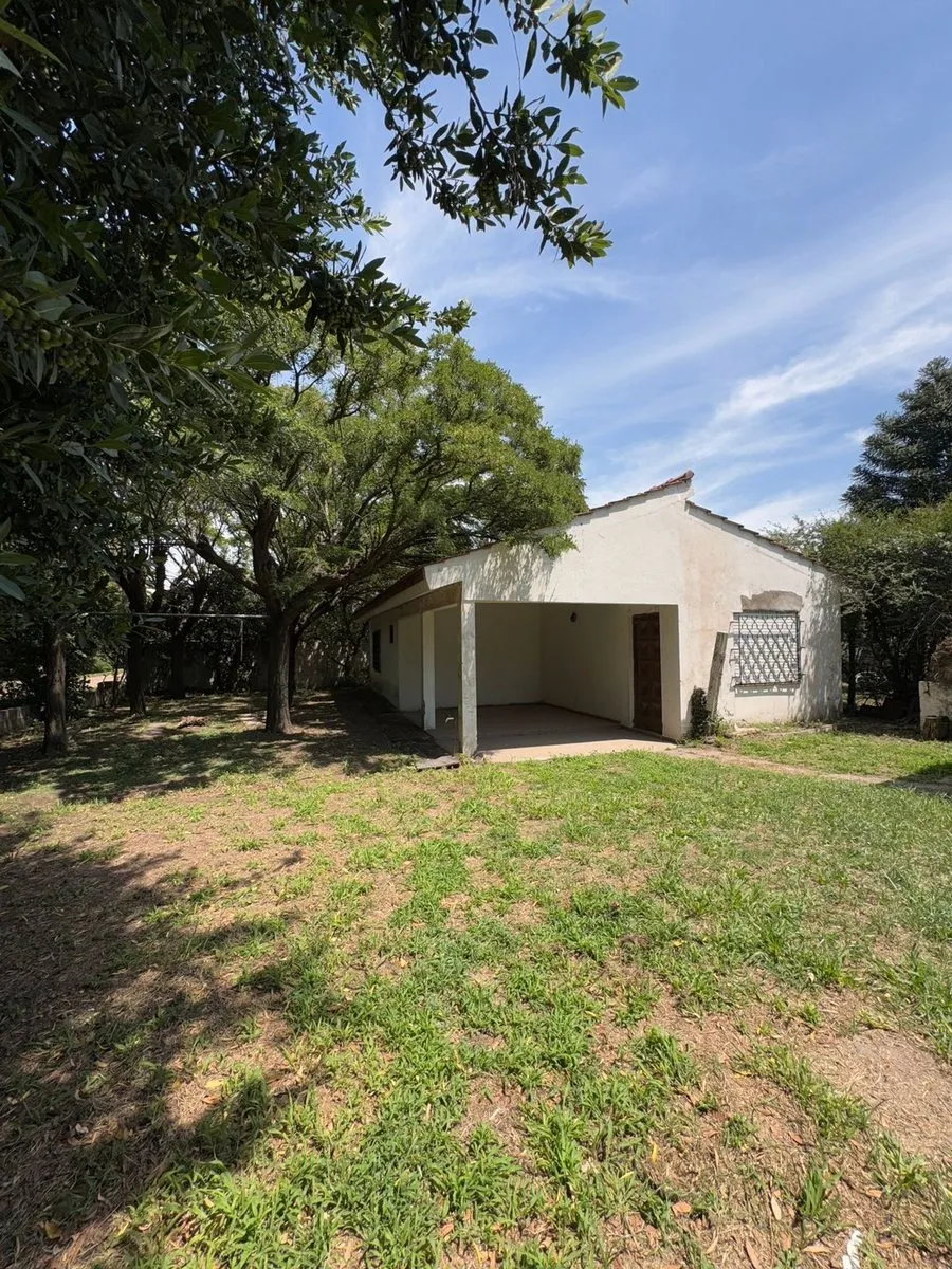 Quinta en Pedro Ruiz y Rufino Gaute 100