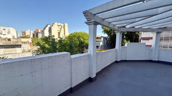 P H en Avenida San Juan 3900