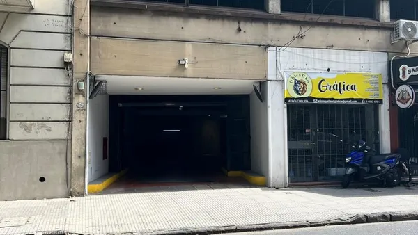 Cochera en Ayacucho 900