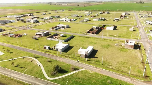 Lote en Juan Terrosa 900
