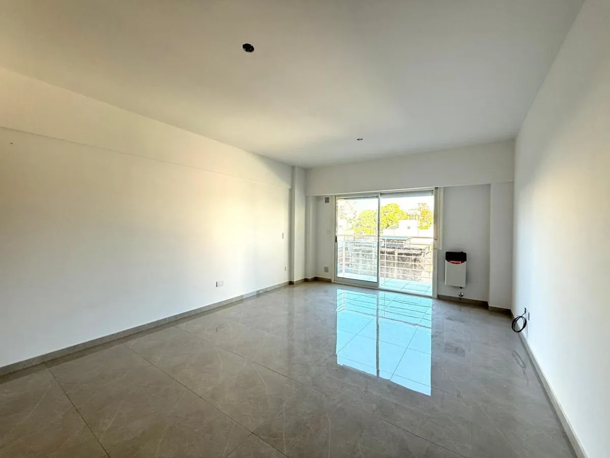 Departamento en Fragata Presidente Sarmiento 1800