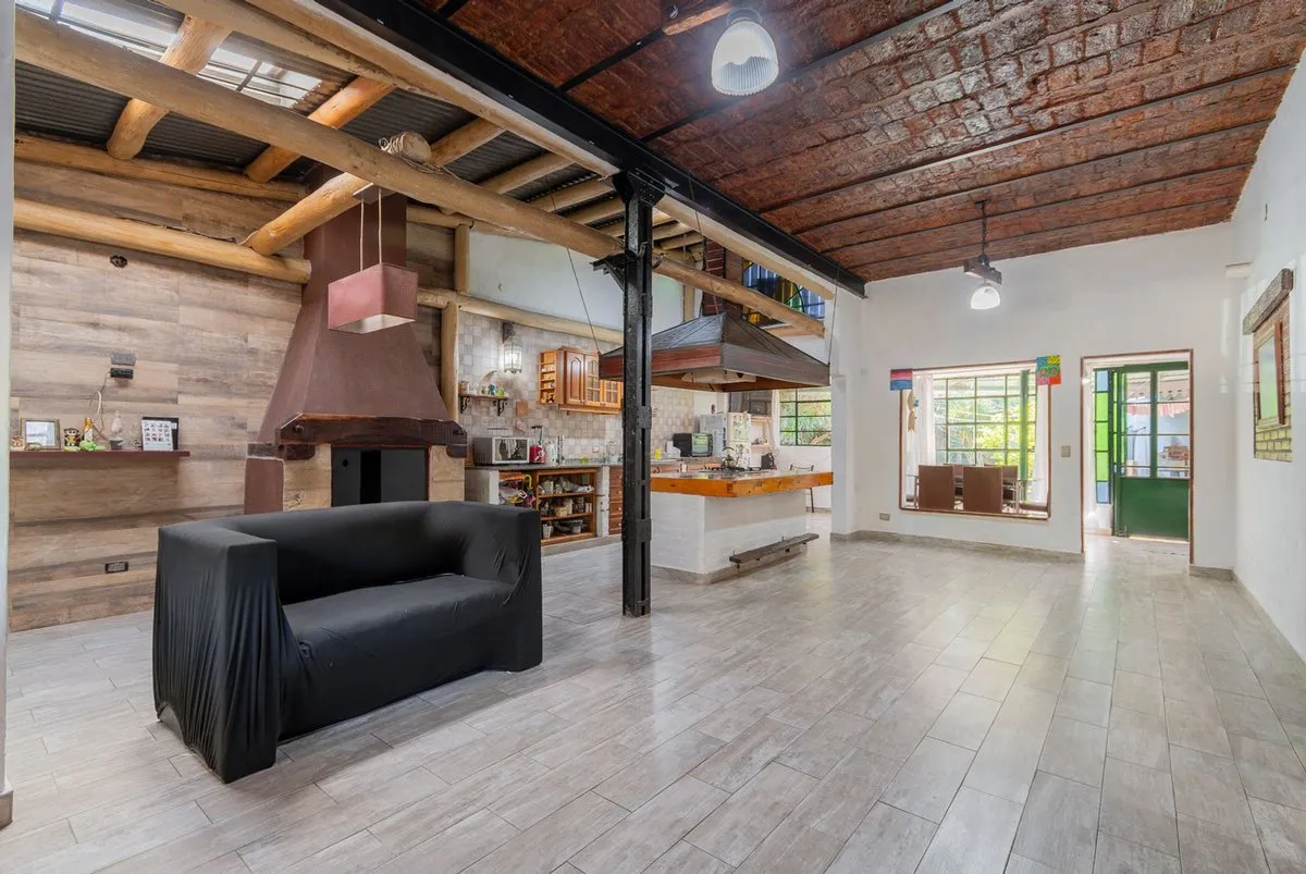 Casa en José León Suárez 6800