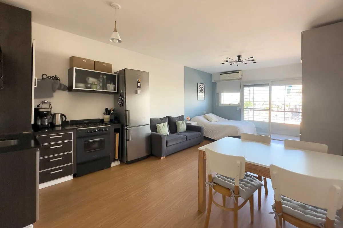 Departamento en José A. Cabrera 5400