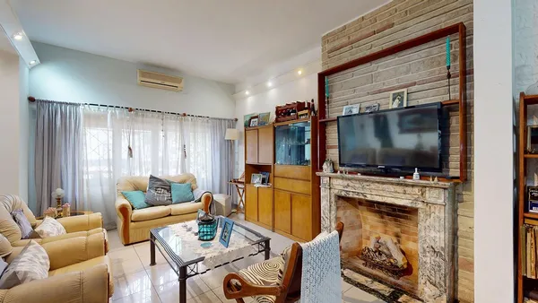 Casa en Zabala 3200