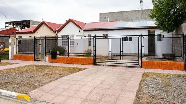 Casa en Hermana Antonieta Taparello 700