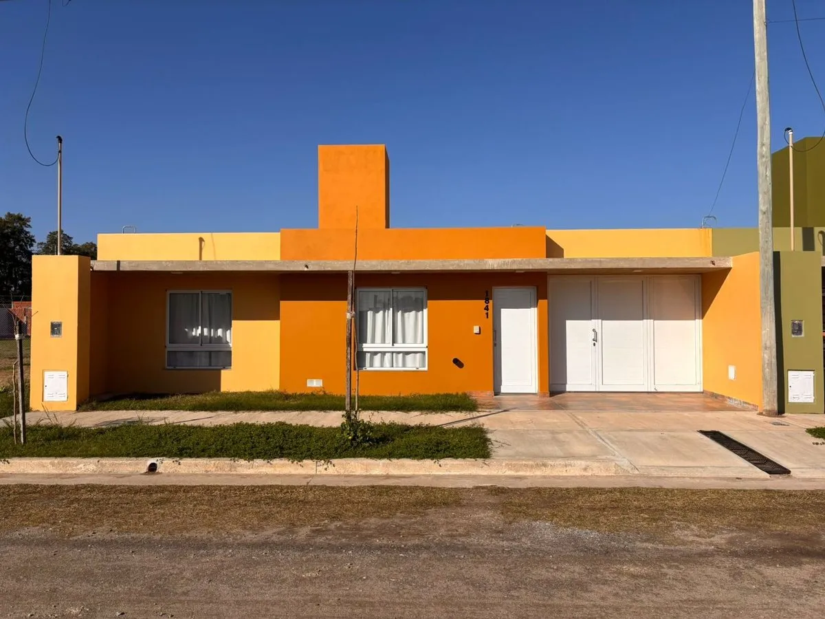 Casa en Los Algarrobos 1800