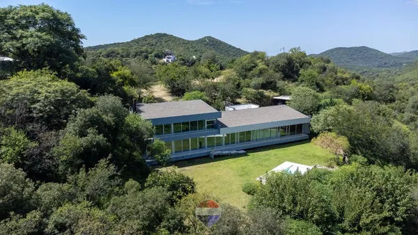 Casa en Corral de Barrancas 0