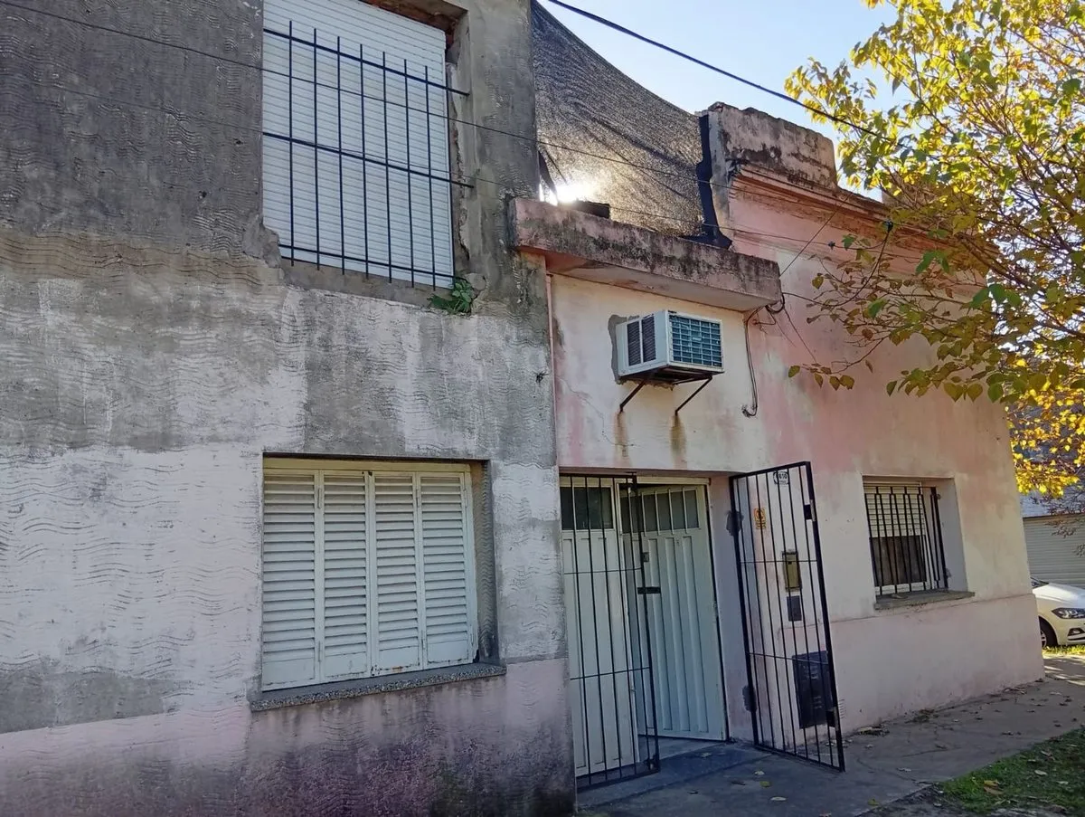 Casa en Derqui 6800
