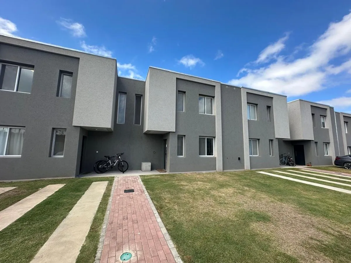 Casa en Los Lobos 700