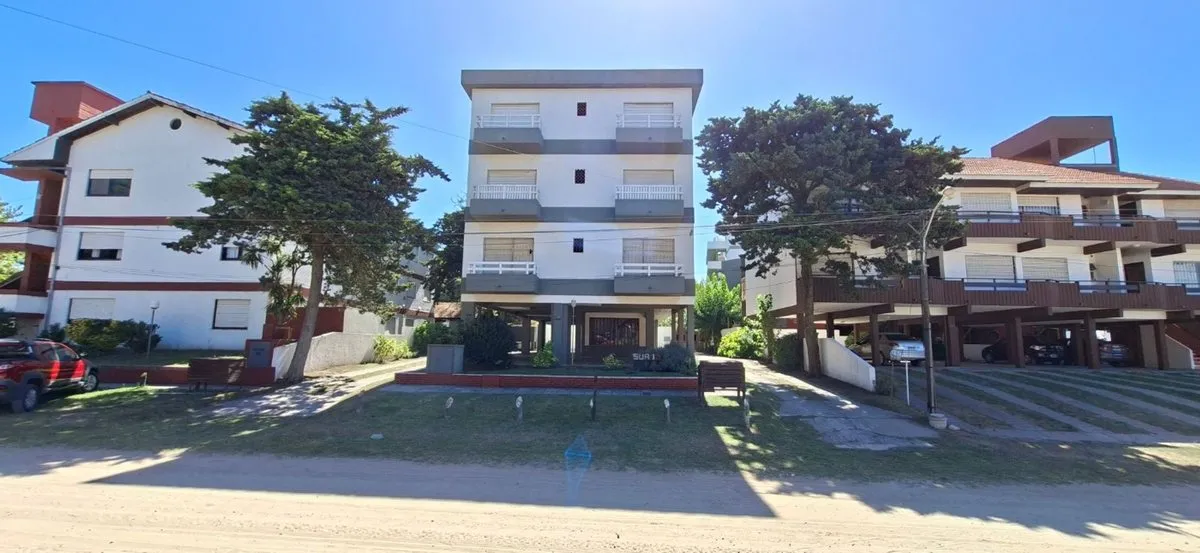 Departamento en Avenida 2 4600