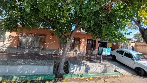 Casa en Montes de Oca 100