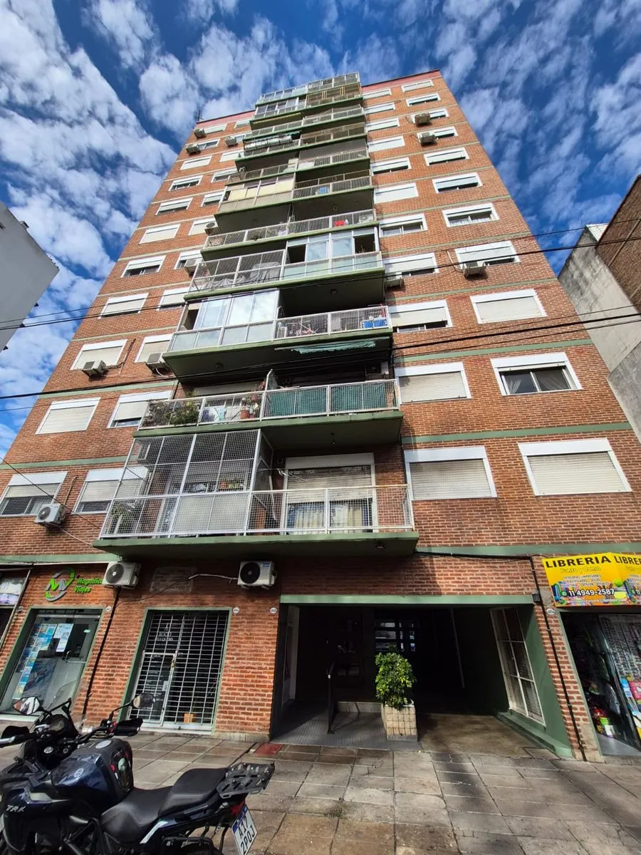 Departamento en Avenida Avellaneda 4000