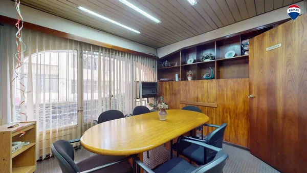 Oficina en Avenida Rivadavia 2200