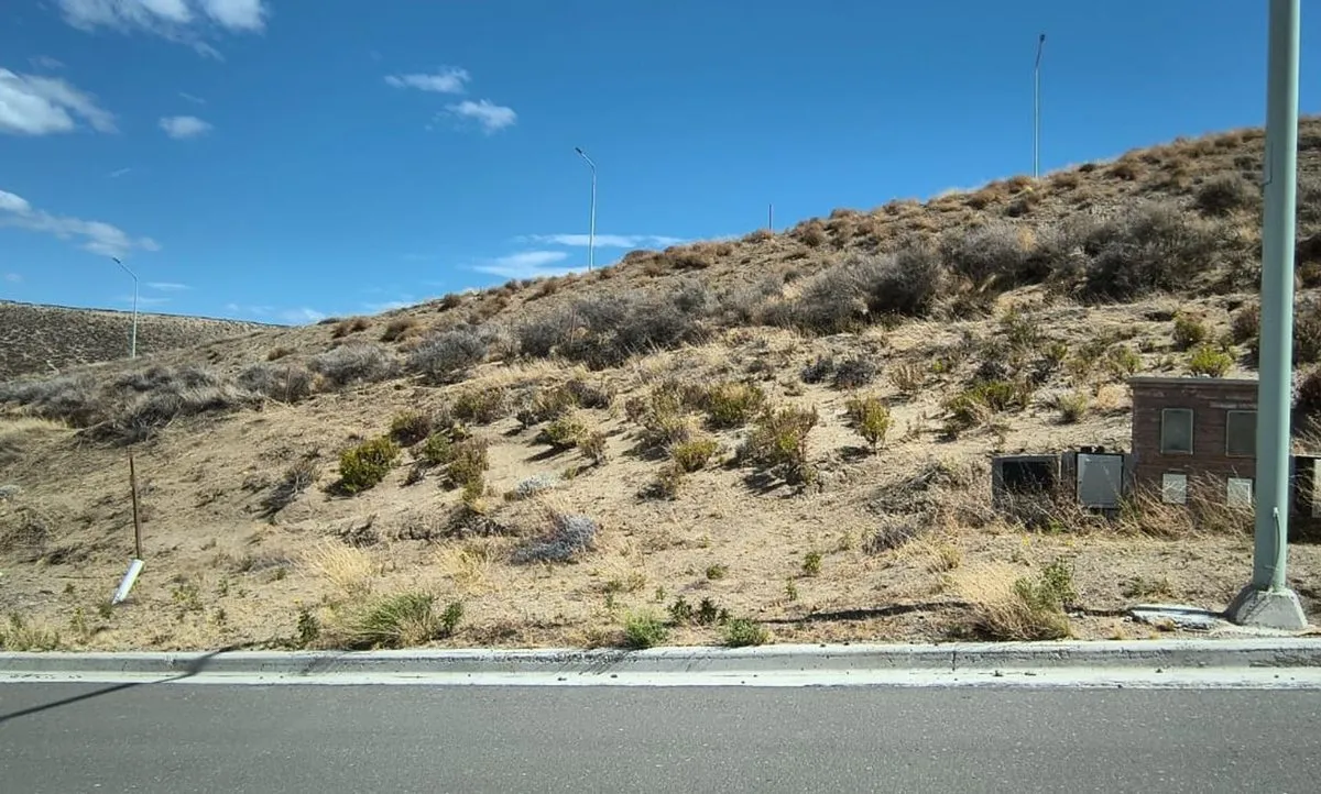Lote en Alfonsina Storni 100