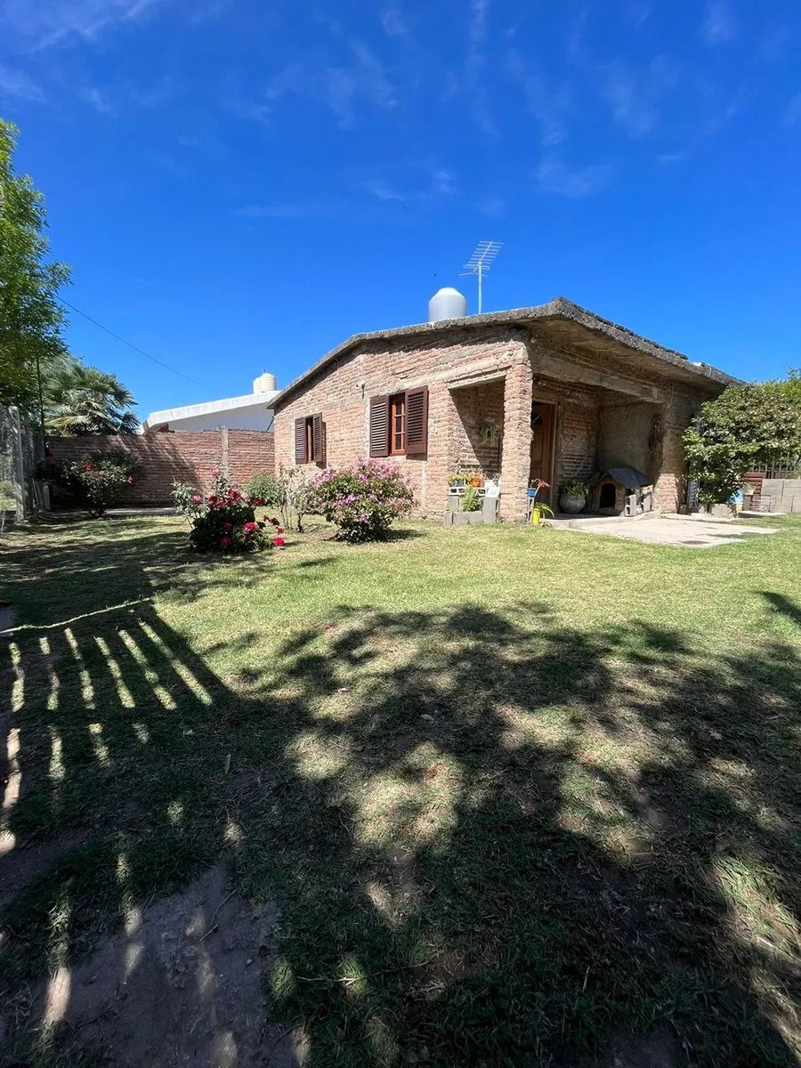 Casa en Julio Anton 1100