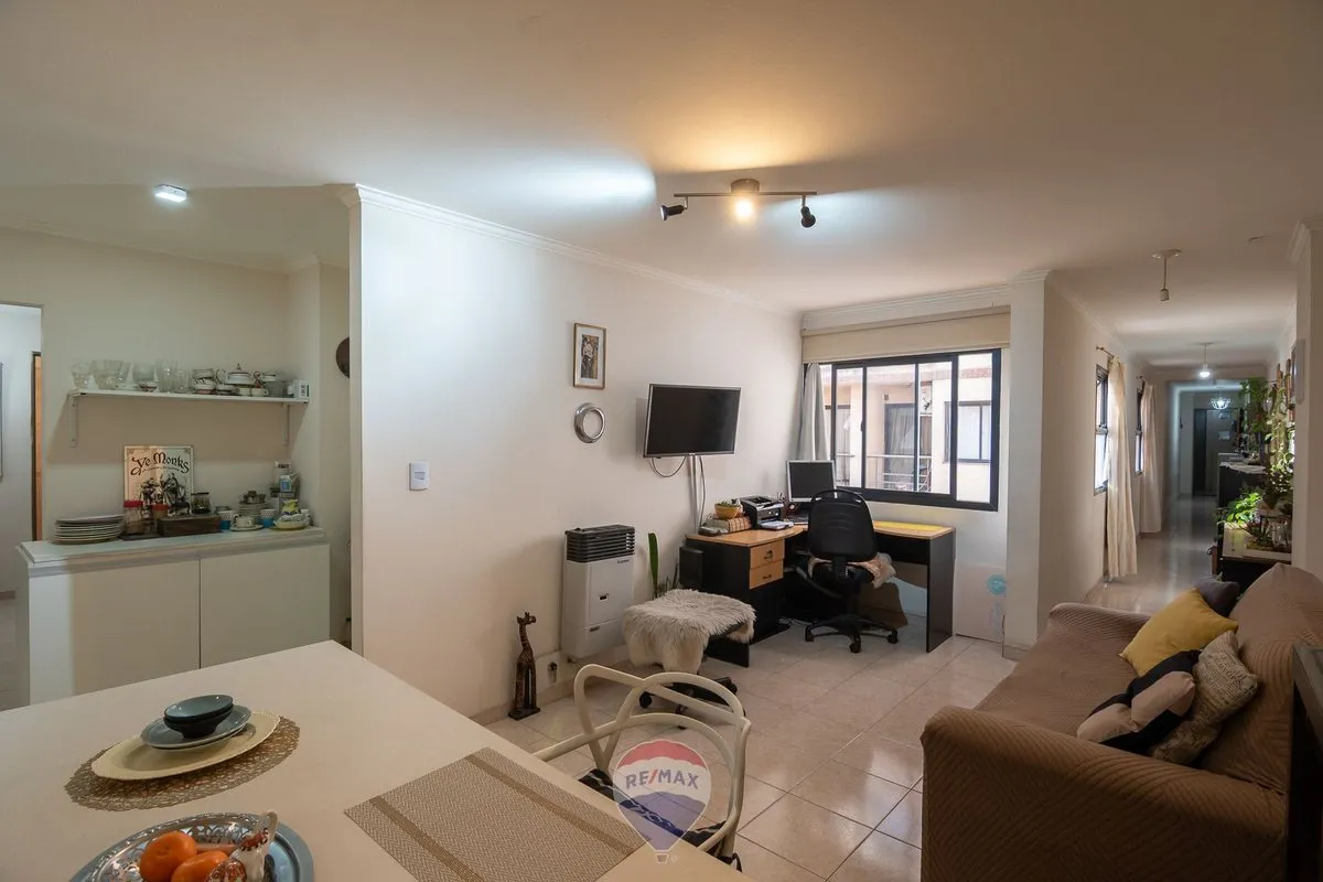 Departamento en Deán Funes 800