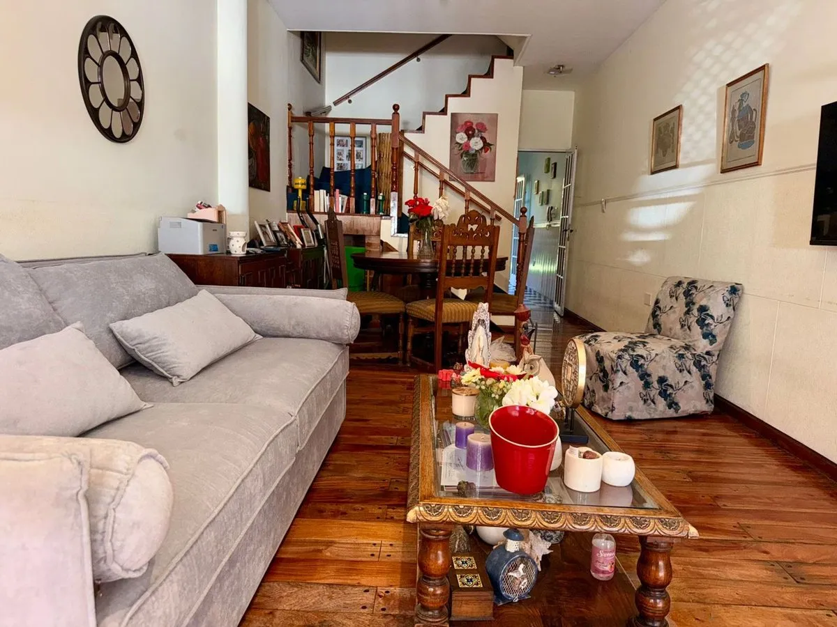 Casa en Aristóbulo del Valle 500