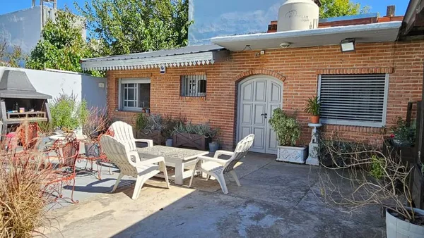Casa en Zapiola 800