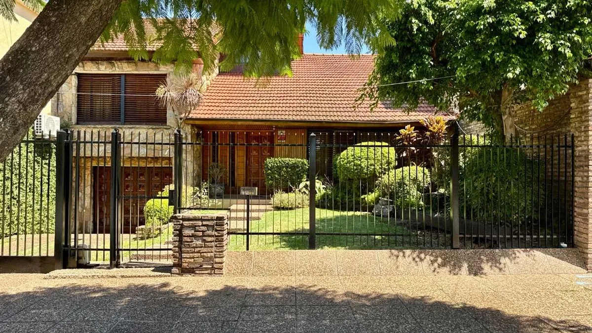 Casa en Evita 0