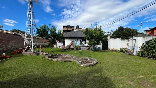 Casa en Saavedra Lamas 300