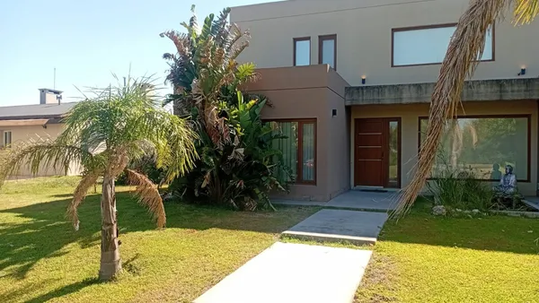 Casa en Country el Solar de Victoria S/n Lote 106 100